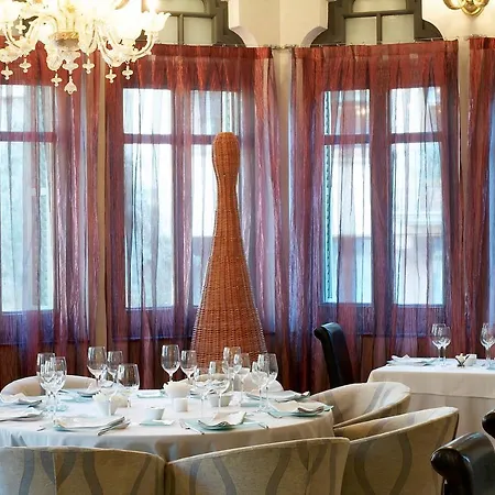 Hotel Sant Roc 4*